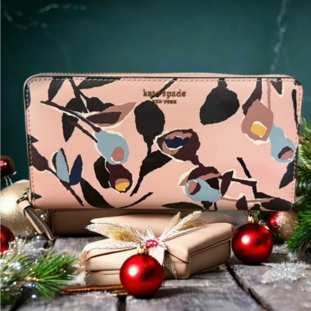 Kate Spade large slim bi-fold wallet💕Cameron paper rose pattern in pink multi 💕